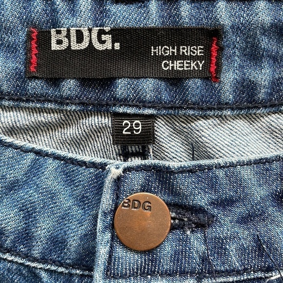 Sz 29 BDG Urban Outfitters High Rise Cheeky ombré blue to bleach shorts EUC - Picture 6 of 8